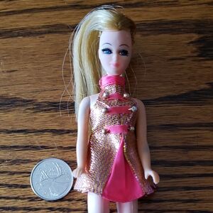 Miniature Retro "Barbie"
